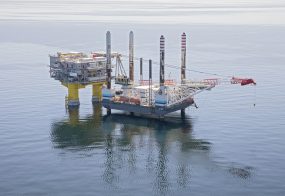 PRESS RELEASE Jack Up Barge supports ‘world’s first’ Combined Grid Solution